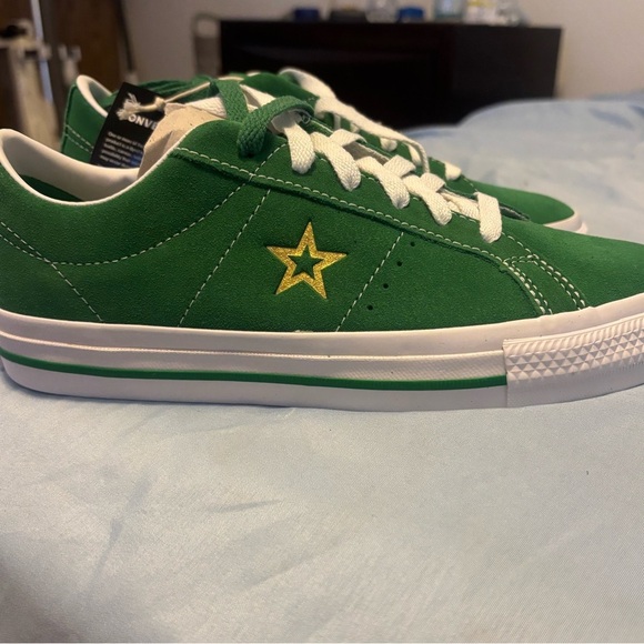 Converse One Star Pro Geeen Gold - A06645C
NWT W:7.5 M:6 - Picture 3 of 15